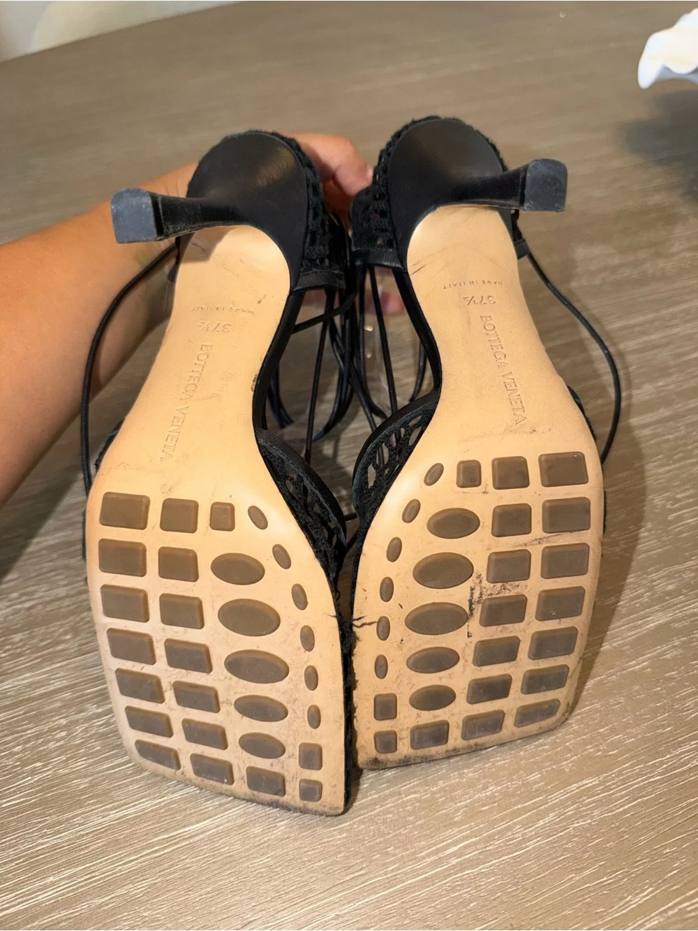 Bottega Veneta chic black